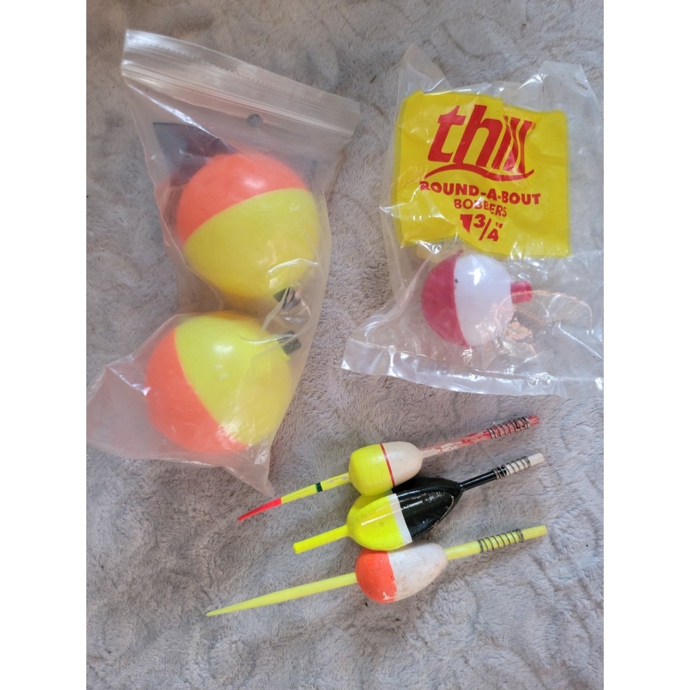 Huge Vintage Fishing Tackle Lot Lures Bobbers Hooks Line Jigs Soft Baits As... - Picture 6 of 11